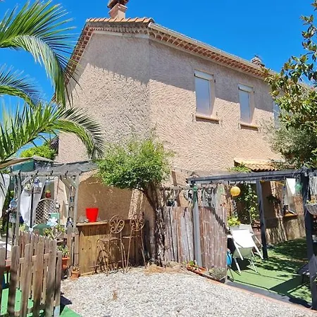 Haut De Ideal Pour Familles Avec Tout-petits De Moins 4 Ans * Hyères